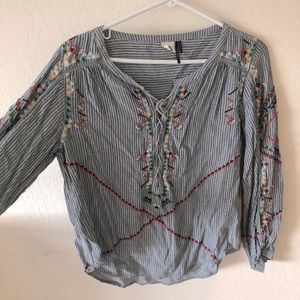Anthropologie Akemi + Kin Embroidered Blouse Wom.